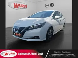 Weiß white (s) (weiss) Gebraucht 2021 Nissan Leaf Acenta Kleinwagen | 11.998 € (Fairer Preis)