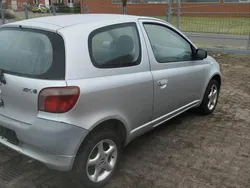 Silber Gebraucht 1999 Toyota Yaris Kleinwagen | 1.150 € (Teuer)