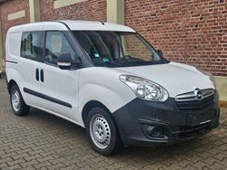 Weiß Gebraucht 2014 Opel Combo Edition Van / Kleinbus | 3.499 € (Guter Preis)