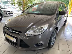 Brisbane brown/lunar sky Gebraucht 2013 Ford Focus Trend Kombi | 7.490 € (Teuer)