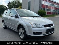 Silber Gebraucht 2007 Ford Focus Ghia Kombi | 3.999 € (Fairer Preis)