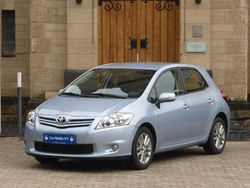 Blau Gebraucht 2011 Toyota Auris Life+ Kleinwagen | 9.950 € (Etwas zu teuer)