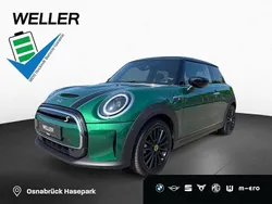 Grün Gebraucht 2023 Mini Cooper SE Kleinwagen | 22.222 € (Fairer Preis)