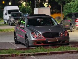 Beige Gebraucht 2006 Mercedes E200 Limousine | 10.450 €