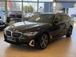 Schwarz black sapphire metallic Gebraucht 2021 BMW 530e Luxury Line Kombi | 27.500 € (Guter Preis)