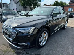 Schwarz Gebraucht 2019 Audi e-tron Advanced SUV | 32.000 € (Fairer Preis)