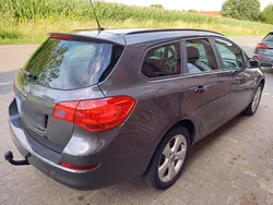 Grau Gebraucht 2011 Opel Astra Kombi | 3.650 € (Fairer Preis)