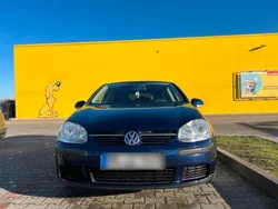 Blau Gebraucht 2005 VW Golf V Limousine | 3.000 € (Fairer Preis)