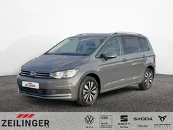 Grau Gebraucht 2024 VW Touran Move Van / Kleinbus | 32.743 € (Superpreis)
