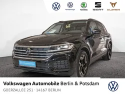 Grenadillschwarz metallic Gebraucht 2024 VW Touareg Basis SUV | 57.950 € (Fairer Preis)