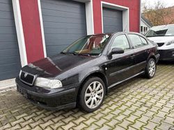 Schwarz Gebraucht 2000 Skoda Octavia LAURIN & KLEMENT Limousine | 999 €