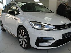 Pure white Gebraucht 2020 VW Touran Highline Van / Kleinbus | 31.990 € (Fairer Preis)