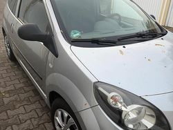 Silber Gebraucht 2007 Renault Twingo Kleinwagen | 1.550 €