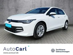 Weiß Gebraucht 2024 VW Golf VIII Life Limousine | 22.780 € (Guter Preis)