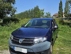 Blau Gebraucht 2014 Dacia Sandero Kleinwagen | 4.900 € (Fairer Preis)