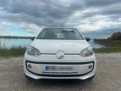 Weiß Gebraucht 2014 VW up! Cup Kleinwagen | 4.100 € (Fairer Preis)