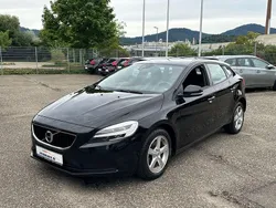 Onyx black / metallic Gebraucht 2018 Volvo V40 Kombi | 15.470 € (Fairer Preis)