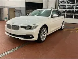 Weiß Gebraucht 2019 BMW 330 Luxury Line Kombi | 21.900 €