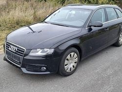 Schwarz Gebraucht 2011 Audi A4 Attraction Kombi | 4.600 € (Superpreis)