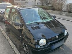Schwarz Gebraucht 2006 Renault Twingo Kleinwagen | 1.950 €