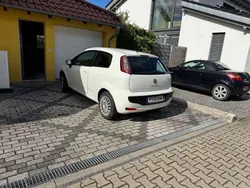 Weiß Gebraucht 2012 Fiat Punto Kleinwagen | 4.950 € (Fairer Preis)