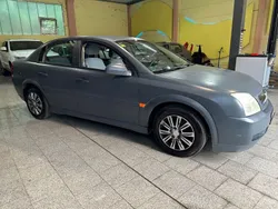 Grau Gebraucht 2002 Opel Vectra Comfort Limousine | 1.000 € (Guter Preis)