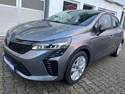 Grau Gebraucht 2024 Renault Clio V Evolution Limousine | 15.990 € (Guter Preis)