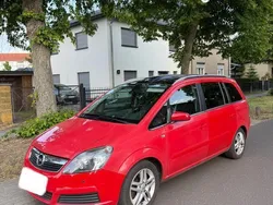 Rot Gebraucht 2006 Opel Zafira Van / Kleinbus | 1.150 € (Superpreis)