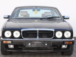 Jaguar XJ12