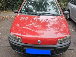 Rot Gebraucht 2002 Fiat Punto Kleinwagen | 1.600 € (Etwas zu teuer)