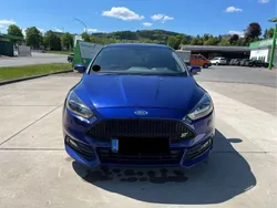 Blau Gebraucht 2018 Ford Focus ST Limousine | 15.000 € (Guter Preis)