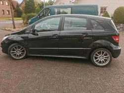 Schwarz Gebraucht 2010 Mercedes B160 Van / Kleinbus | 4.650 € (Fairer Preis)