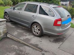 Grau Gebraucht 2012 Skoda Octavia Family Kombi | 4.300 € (Guter Preis)