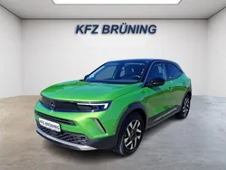 Matcha grün metallic / dac (metallic) Gebraucht 2022 Opel Mokka-e Elegance SUV | 17.580 € (Superpreis)