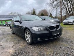 Schwarz Gebraucht 2008 BMW 318 Kombi | 1.990 € (Guter Preis)