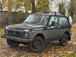 Schwarz Gebraucht 2009 Lada niva SUV | 3.999 € (Superpreis)