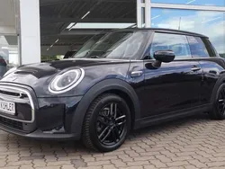 Mini yours enigmatic black Gebraucht 2022 Mini Cooper SE Hatch Kleinwagen | 18.490 € (Fairer Preis)