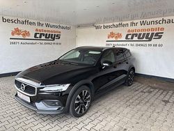 Schwarz Gebraucht 2022 Volvo V60 CC Pro Kombi | 26.400 € (Fairer Preis)