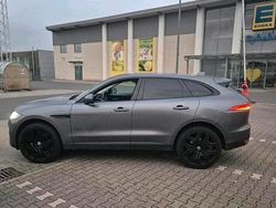 Grau Gebraucht 2017 Jaguar F-Pace SUV | 16.950 € (Etwas zu teuer)