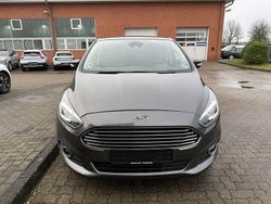 Grau Gebraucht 2016 Ford S-MAX Titanium Van / Kleinbus | 7.000 € (Guter Preis)