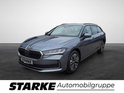 Graphitegrau metallic Neu 2025 Skoda Superb Selection Kombi | 44.980 € (Guter Preis)