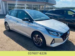 Silber Gebraucht 2022 Hyundai i20 Limousine | 18.190 € (Fairer Preis)