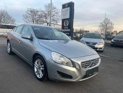 Silber Gebraucht 2011 Volvo S60 Momentum Limousine | 7.400 € (Fairer Preis)