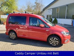 Rot Gebraucht 2018 VW Caddy Join Van / Kleinbus | 26.380 €