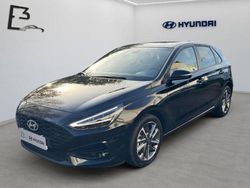 Abyss black / mic Gebraucht 2024 Hyundai i30 Advantage Limousine | 24.990 € (Fairer Preis)