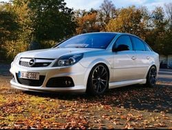 Silber Gebraucht 2006 Opel Vectra OPC Limousine | 7.999 €