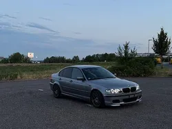 Grau Gebraucht 2003 BMW 320 M Sport Limousine | 9.950 €