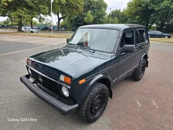 Grün Gebraucht 2015 Lada niva SUV | 6.980 € (Superpreis)
