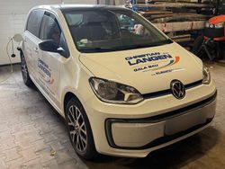 Weiß Gebraucht 2021 VW e-up! Style Kleinwagen | 12.000 € (Fairer Preis)