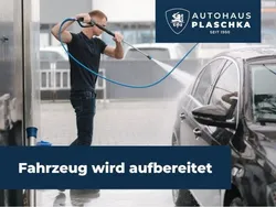Pure white (weiß) Gebraucht 2022 VW Golf VIII Life Limousine | 19.450 € (Superpreis)